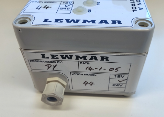 Lewmar 44 12V Liersnelheid control box