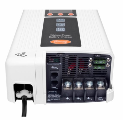 WP-BC Whisper Power Battery Charger 12V/ 60A-3 met WBM Basic Battery Monitor